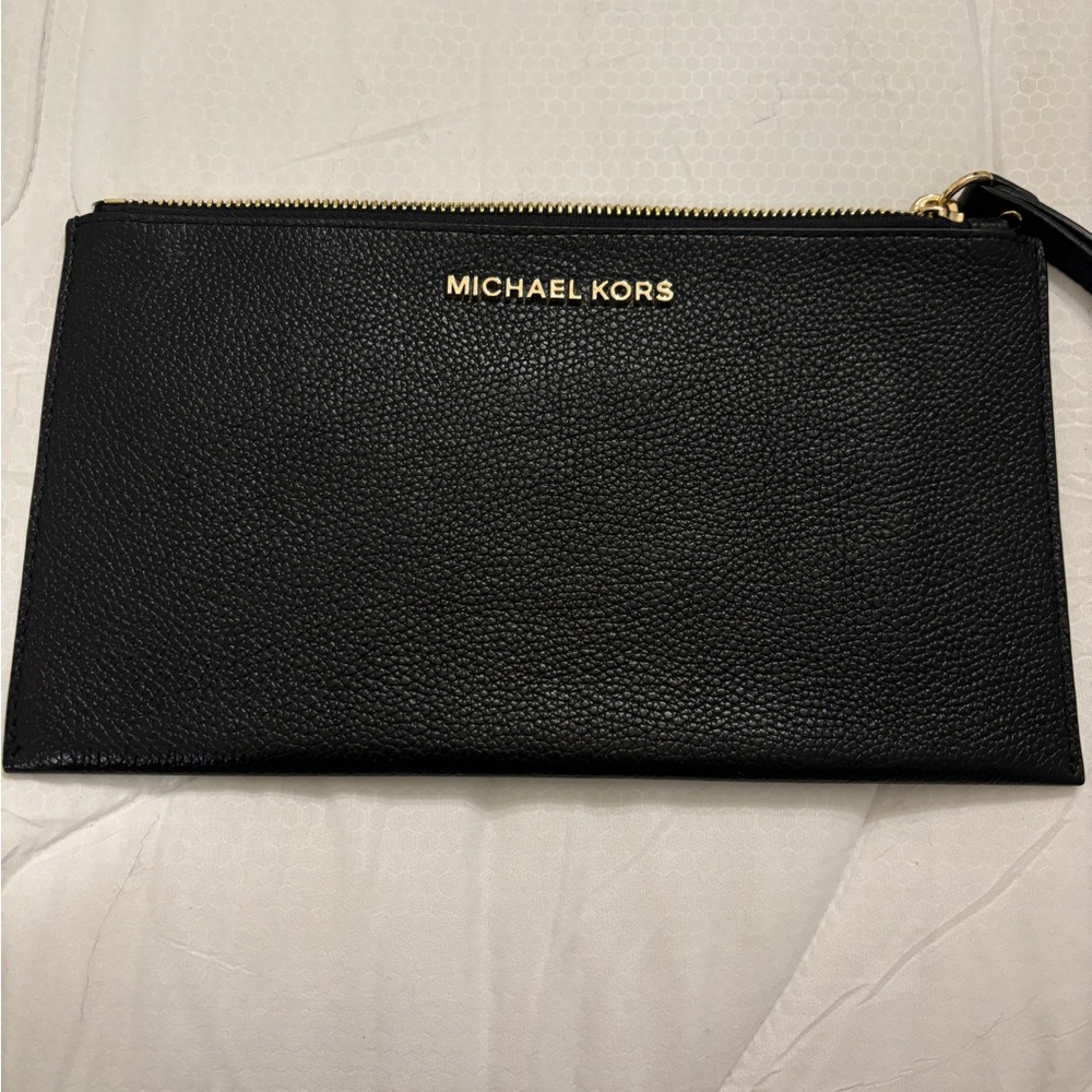 Michael Kors wristlet black